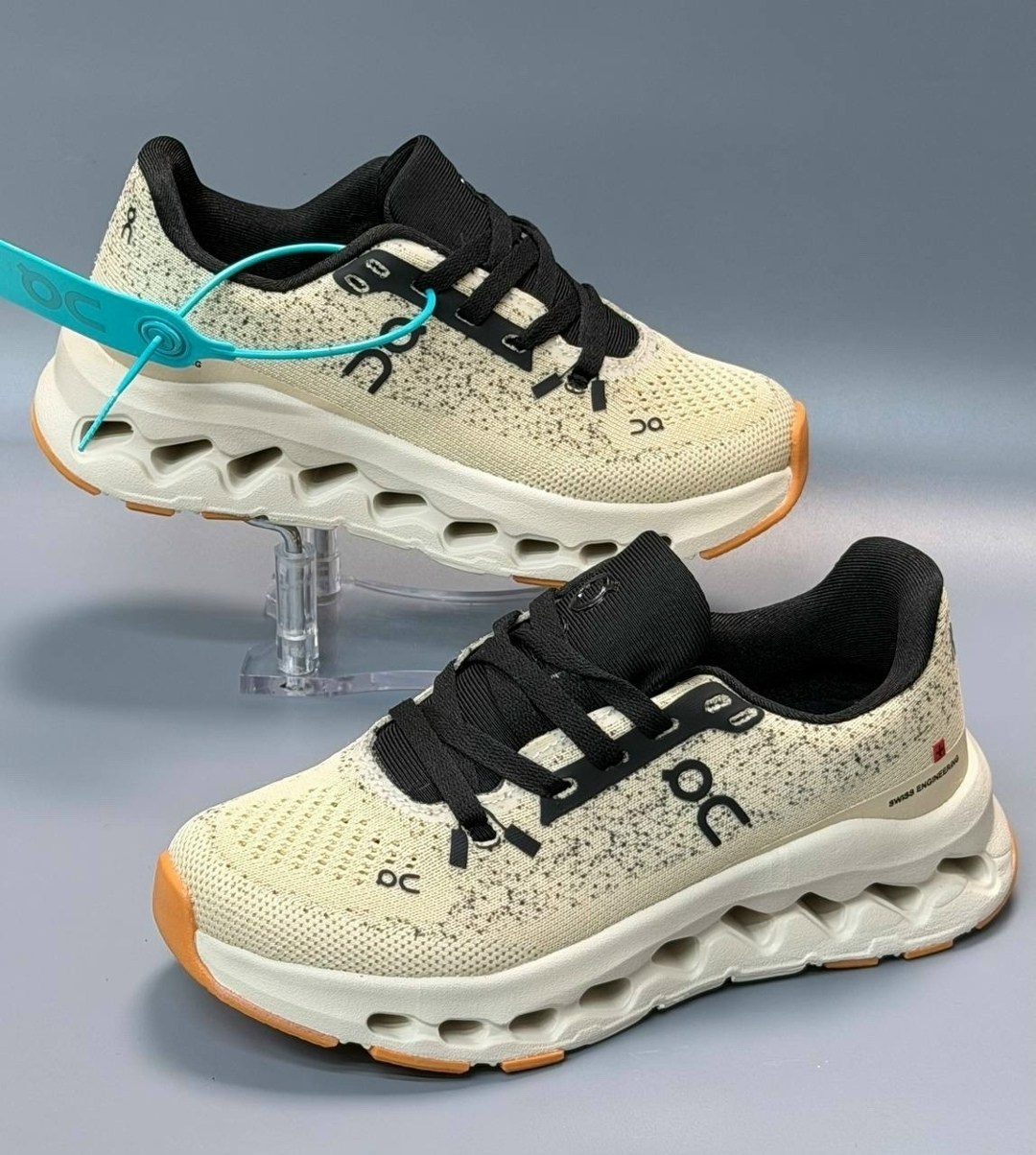 женские кроссовки,кроссовки,кроссовки cloud,кроссовки беговые женские,мужские кроссовки on running cloudstratus