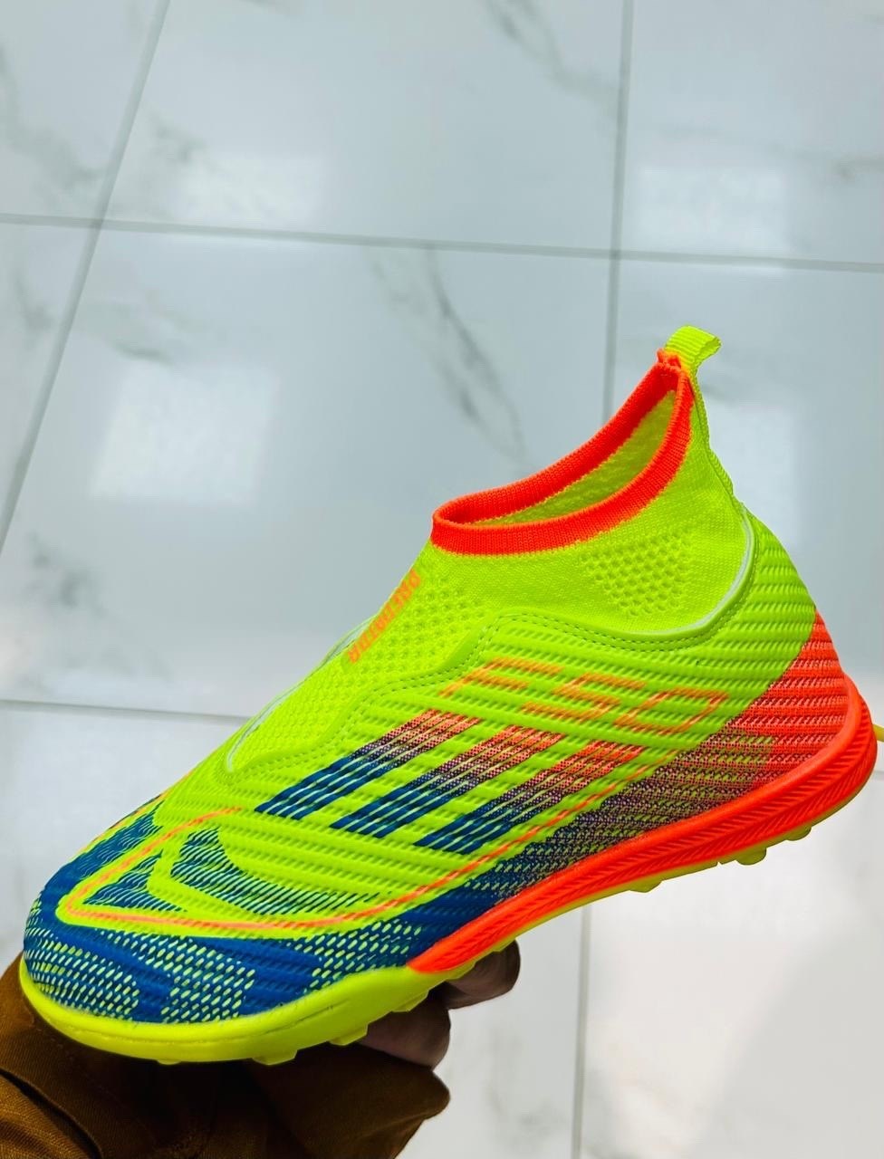 футбольная бутса,сороконожки адидас предатор,сороконожка для футбола,футбольная ,adidas predator