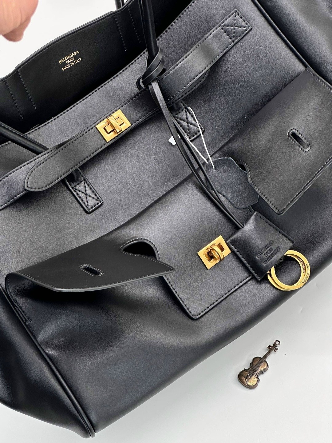 balenciaga сумка,женская сумка balenciaga,сумка balenciaga натуральная кожа,сумка balenciaga bel air,сумка