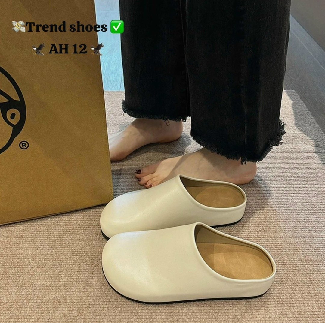 тапочки модные,,женские шлепанцы, на плоской подошве,шлепанцы на плоской подошве