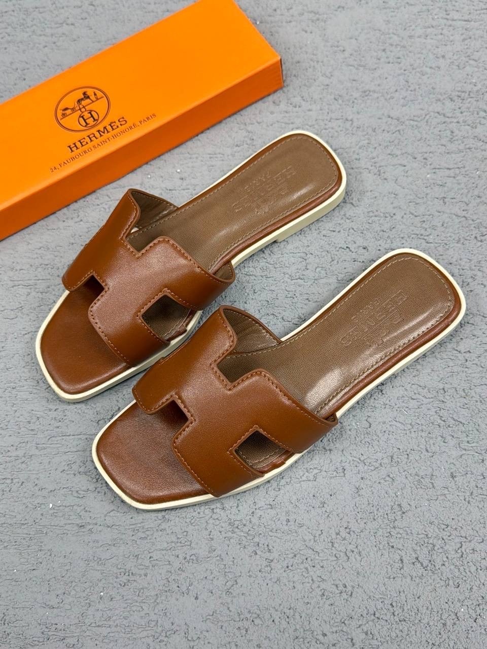 шлепки эрмес белые,,шлепки гермес женские,шлепки hermes женские,женские шлепанцы