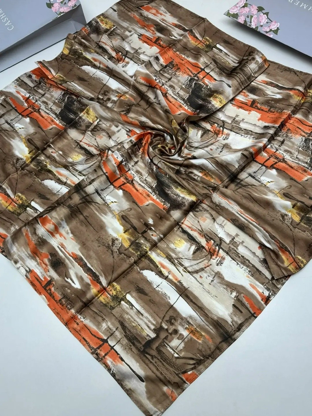 шелковый платок,женские платки,платка,платок батик,шелковый женский платок