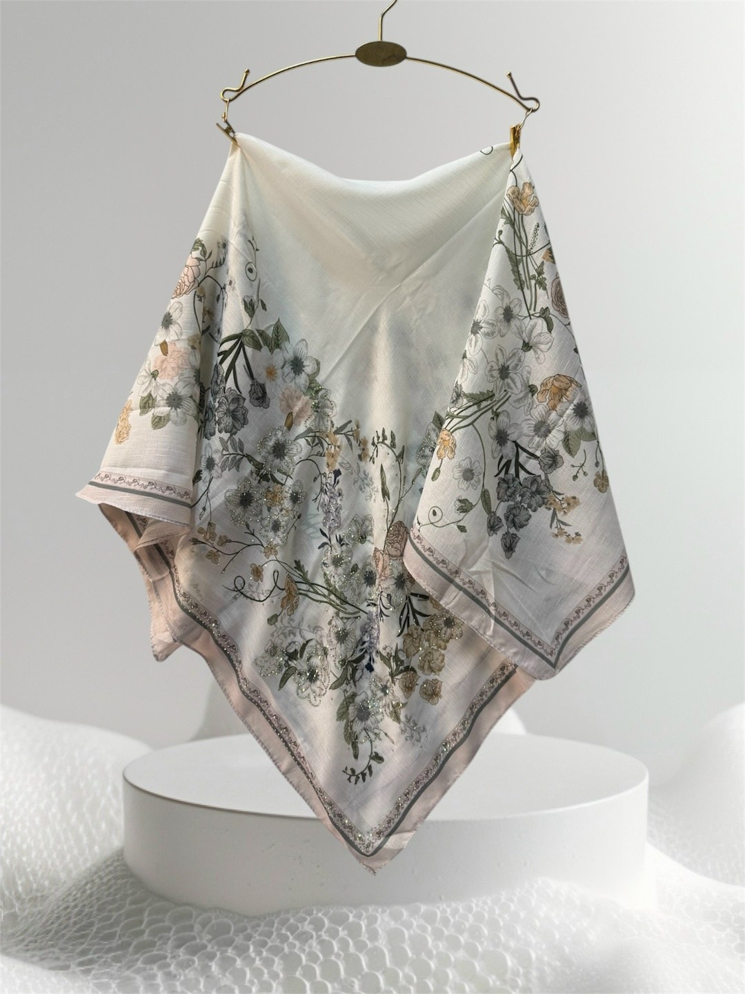 шелковый платок,шелковый шарф,шарфы и платки,женский шелковый шарф,палантин женские