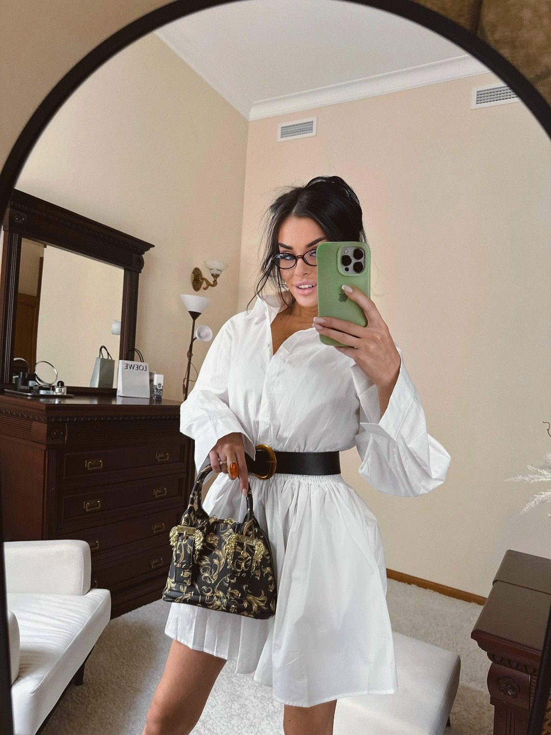 платье-рубашка,модные образы,платье рубашка с поясом,белое платье рубашка,стильное платье