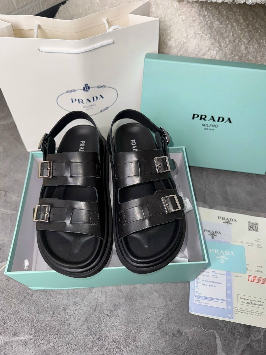 босоножки prada,сандалии prada,,кожаные сандалии prada,шлепанцы prada