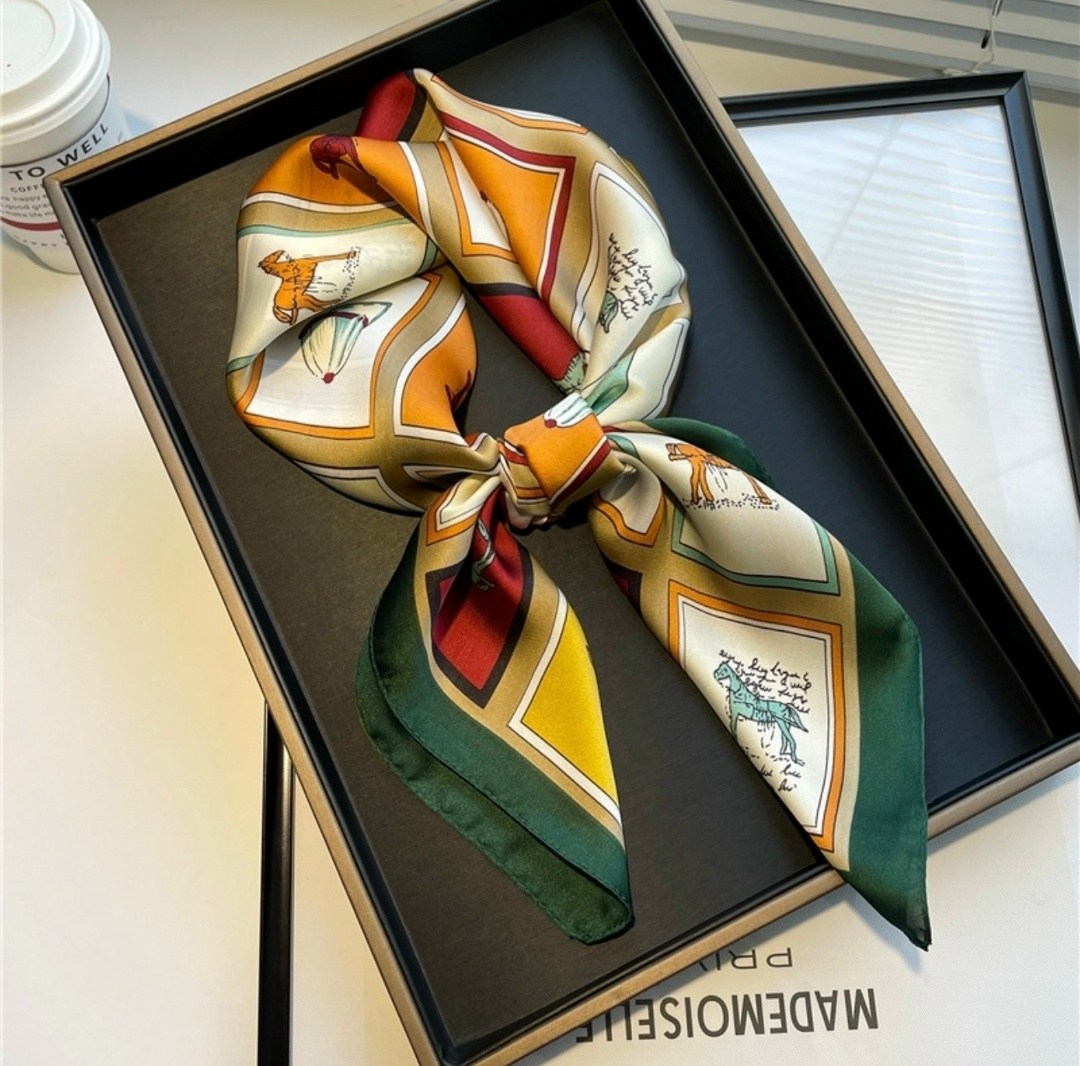 платок из искусственного шелка,атласный платок,шелковый шарф,женский шелковый шарф,шёлковый шарф с принтом