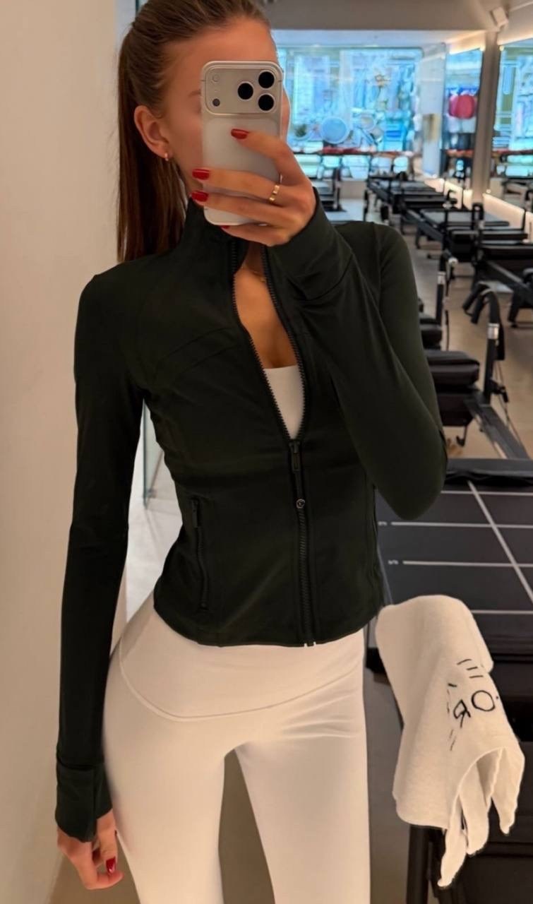 кофта женская,спортивная куртка,кофта с длинный рукавом,спортивная кофта женская,спортивная кофта женская на молнии