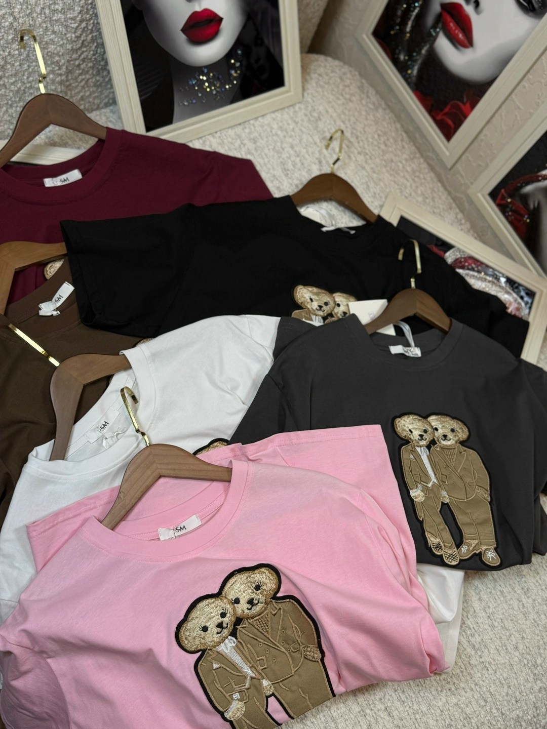 футболки женские с принтом,футболки модные,футболки женская,футболки moschino,розовая футболка женская