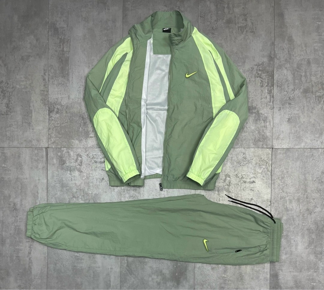 спортивный костюм мужской nike,спортивные костюмы nike,спортивные костюм,спортивный костюм плащевка мужской,спортивные костюмы мужские