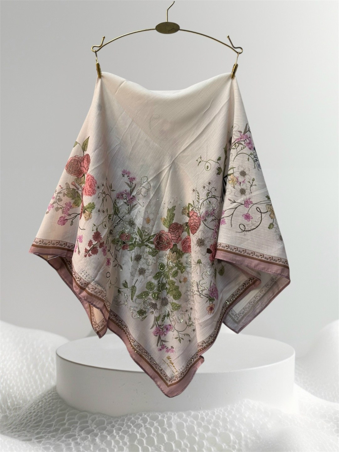 шелковый платок,платок женский,платок,шелковый шарф,атласный платок