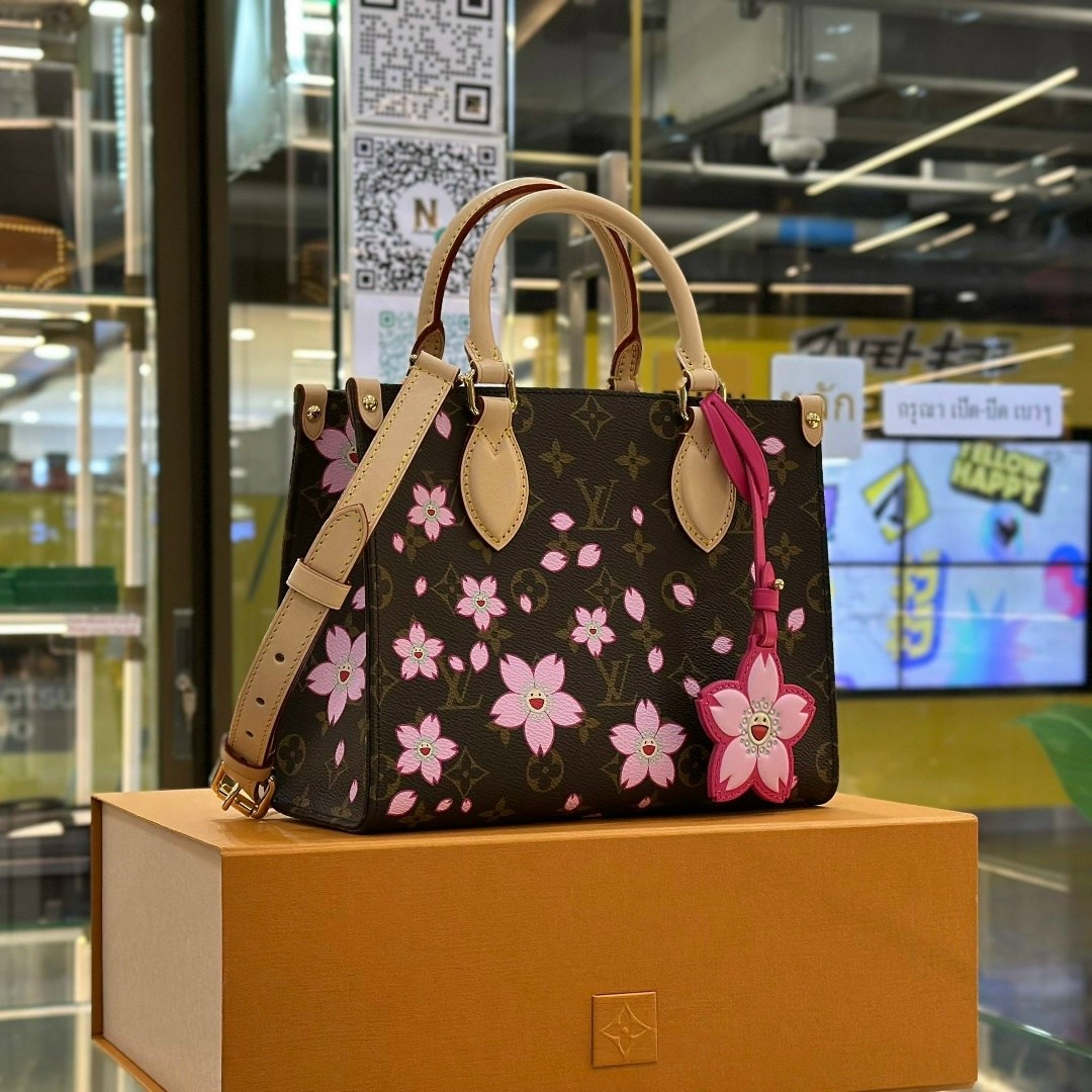 сумка женская louis vuitton,cумка louis vuitton,сумки луи виттон,сумка louis vuitton 25-20см реплика,сумка луи виттон с сакурой