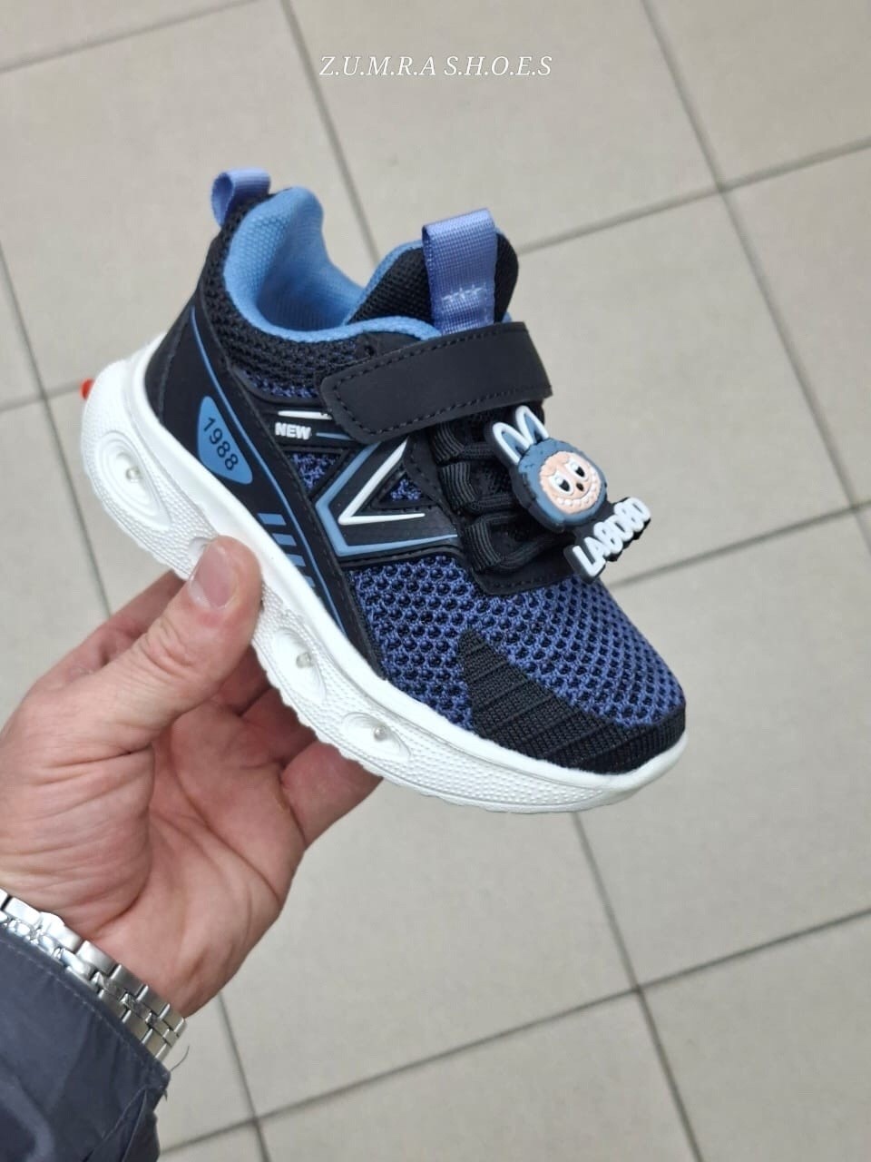 кроссовки для девочки светящиеся,детские кроссовки,кроссовки для девочек,кроссовки детские светящиеся,кроссовка детская