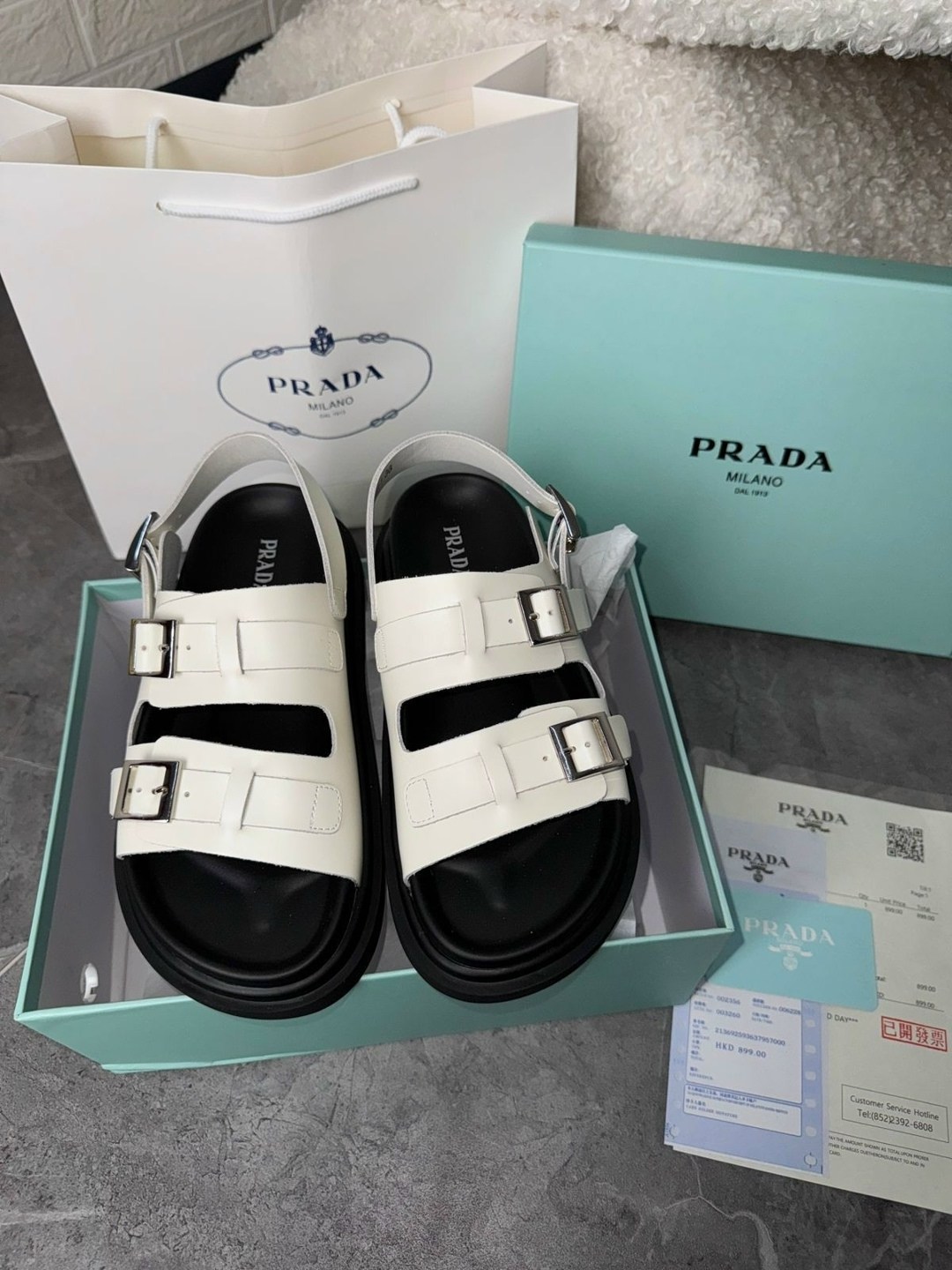 босоножки prada,сандалии prada,,кожаные сандалии prada,шлепанцы prada