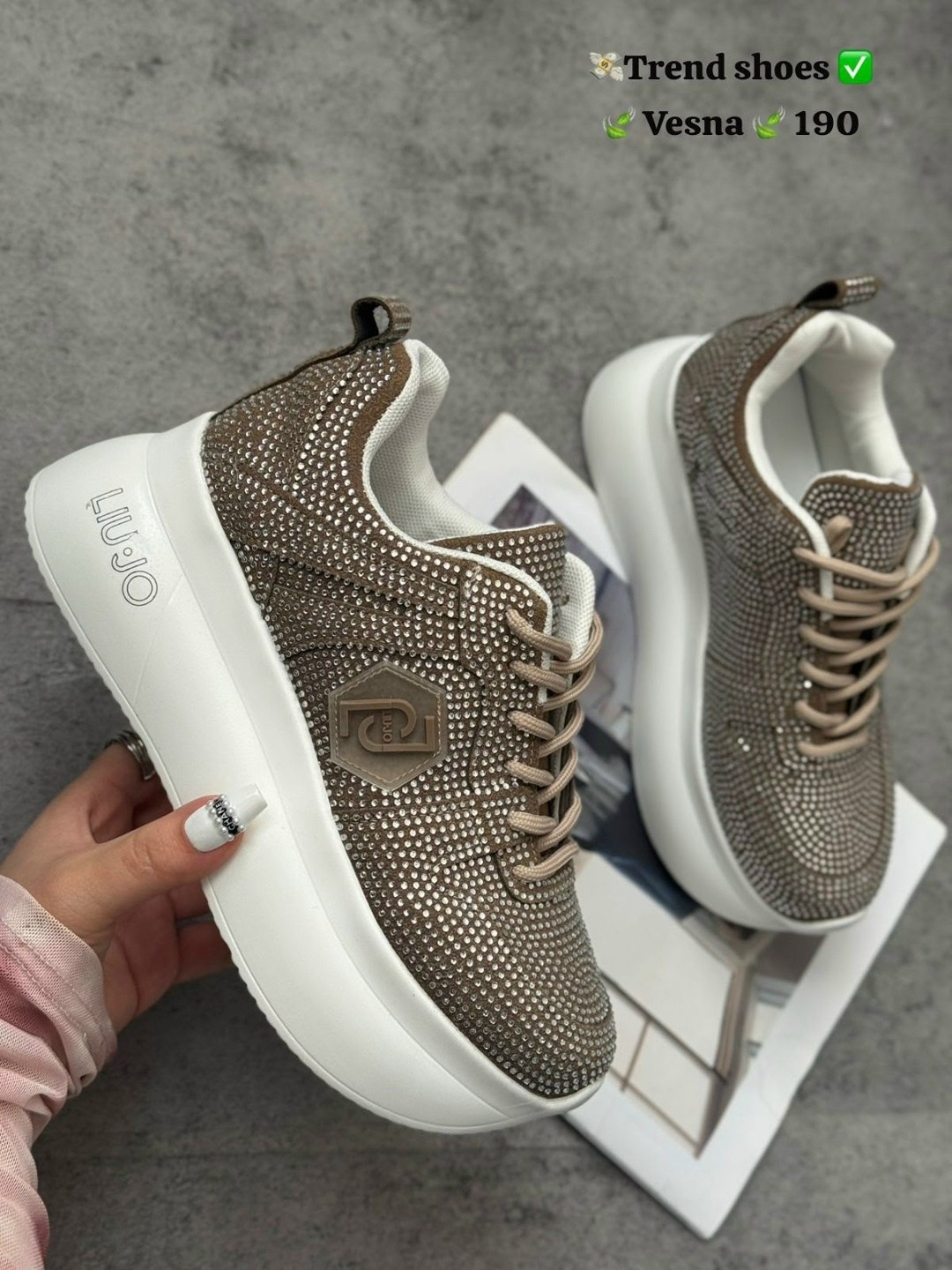 ,женские кроссовки,женская ,обуви,кроссовки эко