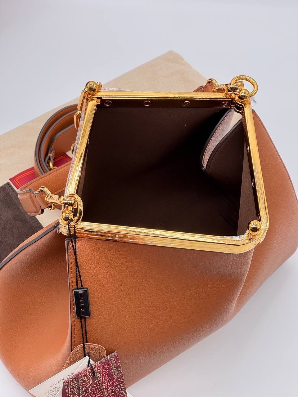 сумка,сумки женская,сумка fendi,женская сумка fendi,модная сумка