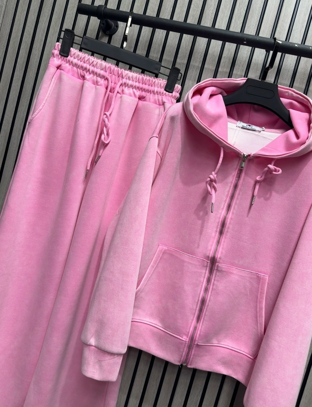 женский спортивный костюм,спортивный костюм,женский костюм,костюм розово,костюм с брюками