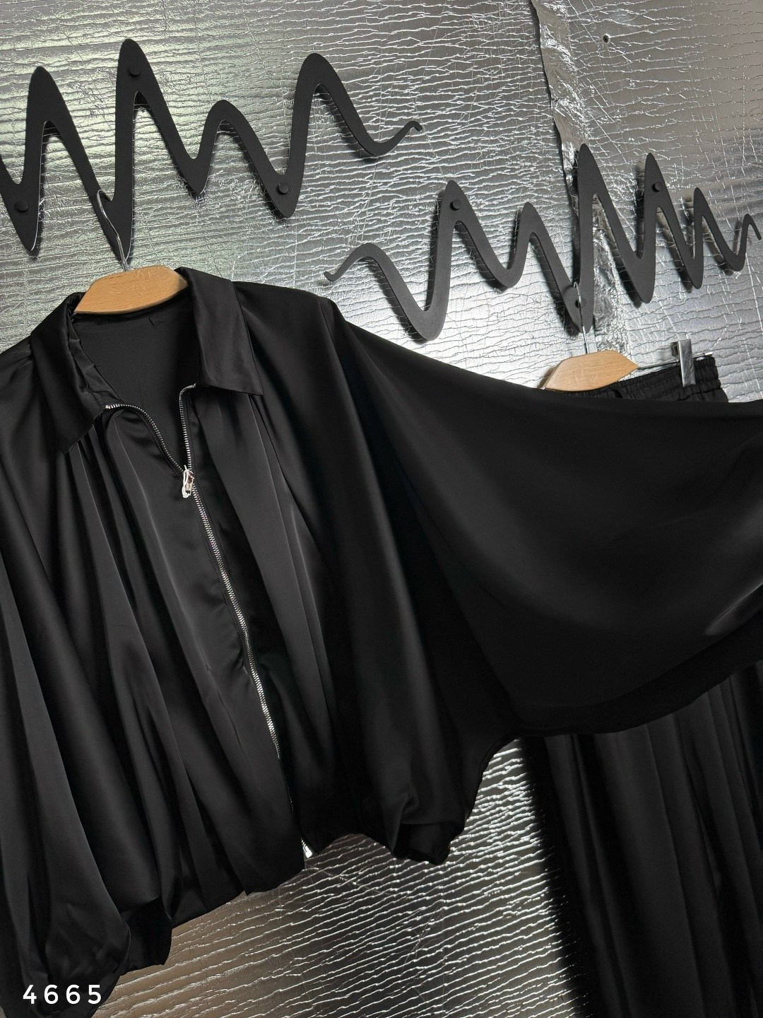 атласный комбинезон,костюм с брюками,брючный костюм,шелковый костюм в пижамном стиле issa plus,шелковый брючный костюм