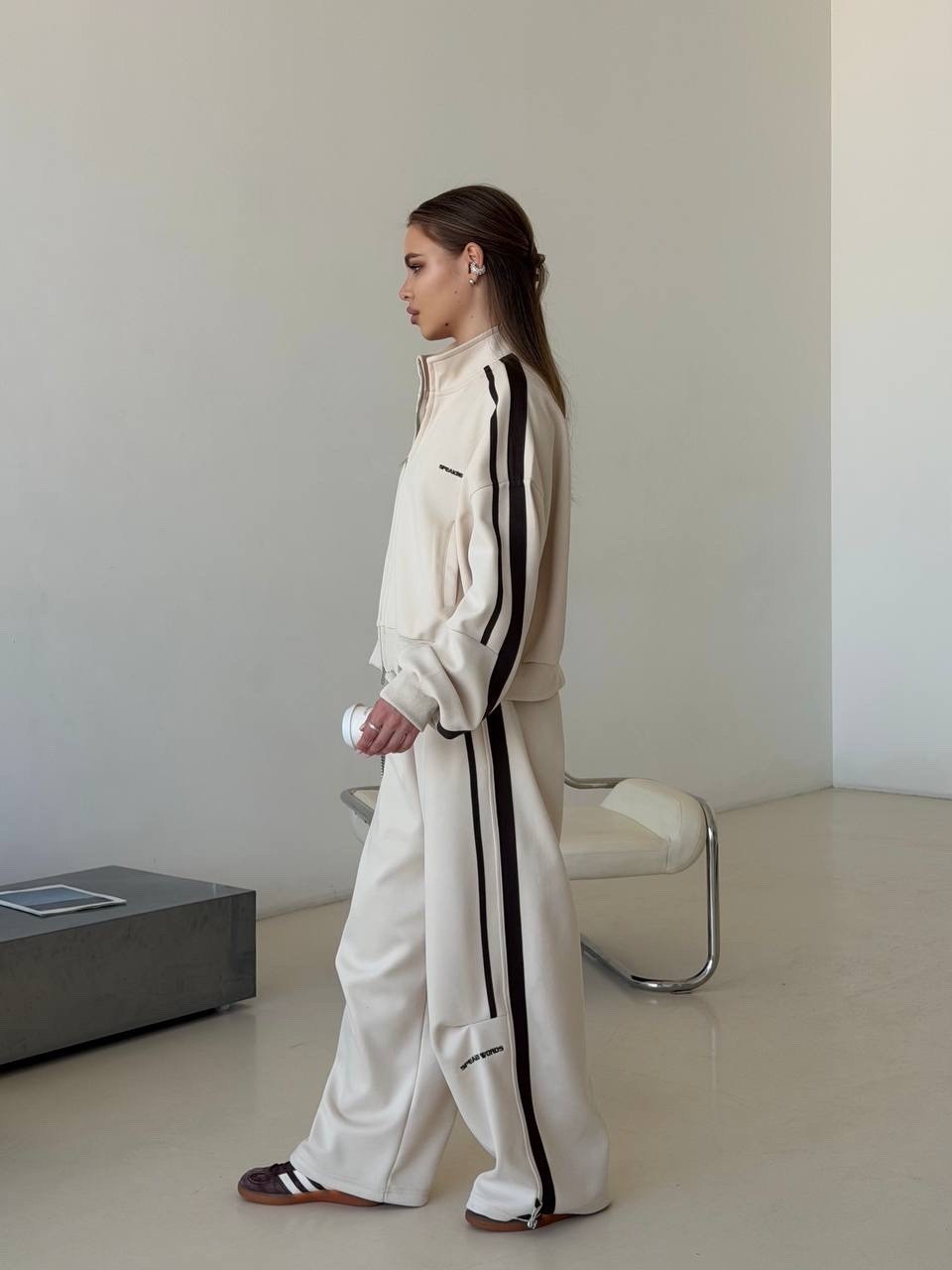 стильные костюмы,спортивные женские костюмы,женский костюм,спортивный костюм,спортивный костюм sogo