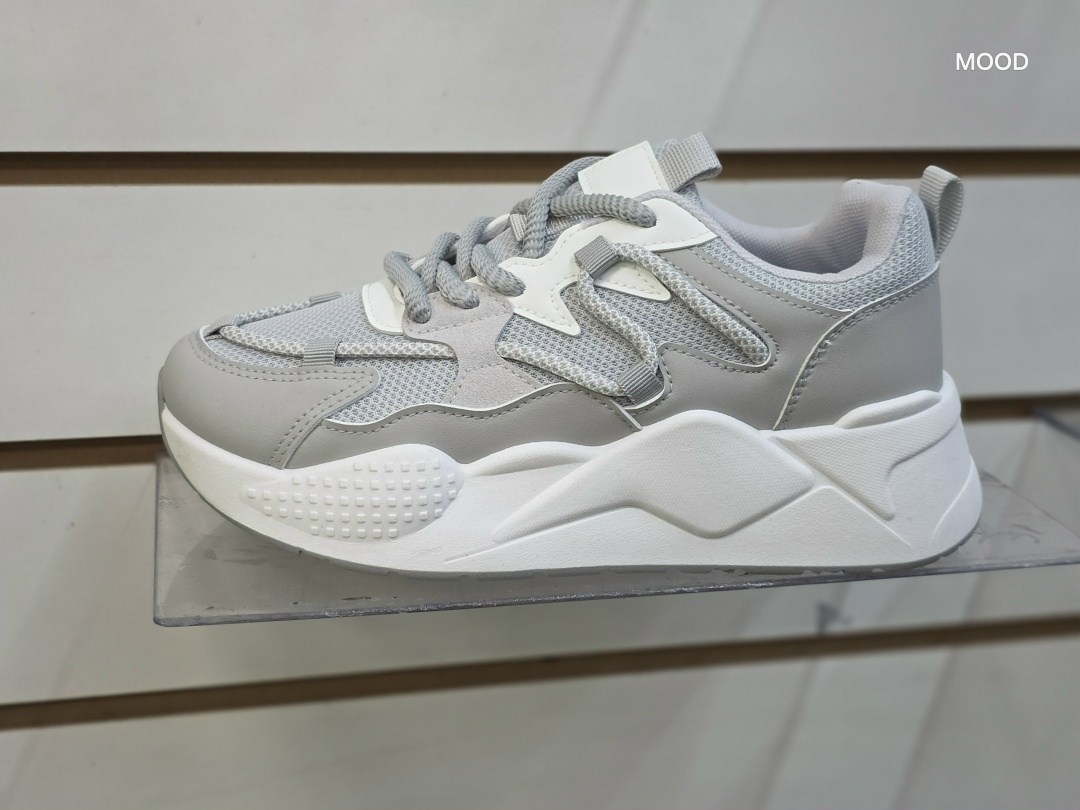 кроссовки женскиe,кроссовки,кроссовка,модные кроссовки,спортивная