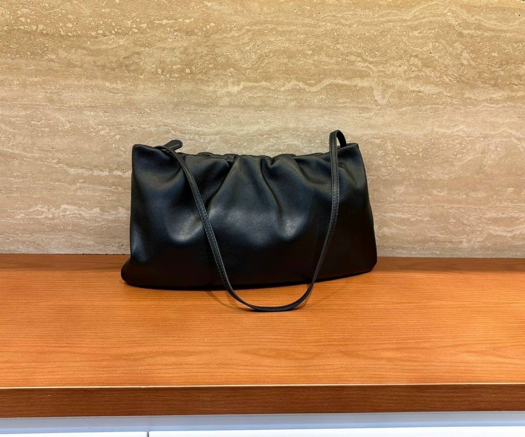 сумка,кожаная сумка,сумки женская,сумка пельмень боттега,сумка дизайнерская