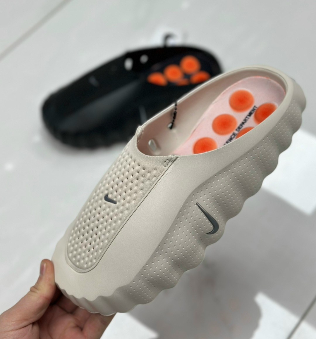 тапки модные,кроссовки,оригинальные кроссовки,кроссовки nike,тапочки кроссовки