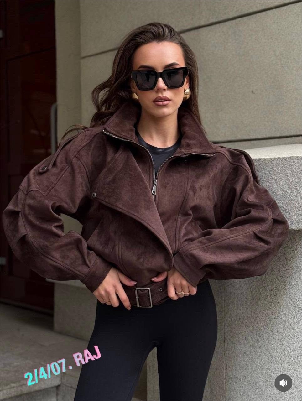 женская куртка бомбер из эко замши коричневого цвета,куртка замшевая,женская замшевая куртка,бомбер укороченный оверсайз замшевый куртка рабочего тренд saint shine,куртка бомбер женская