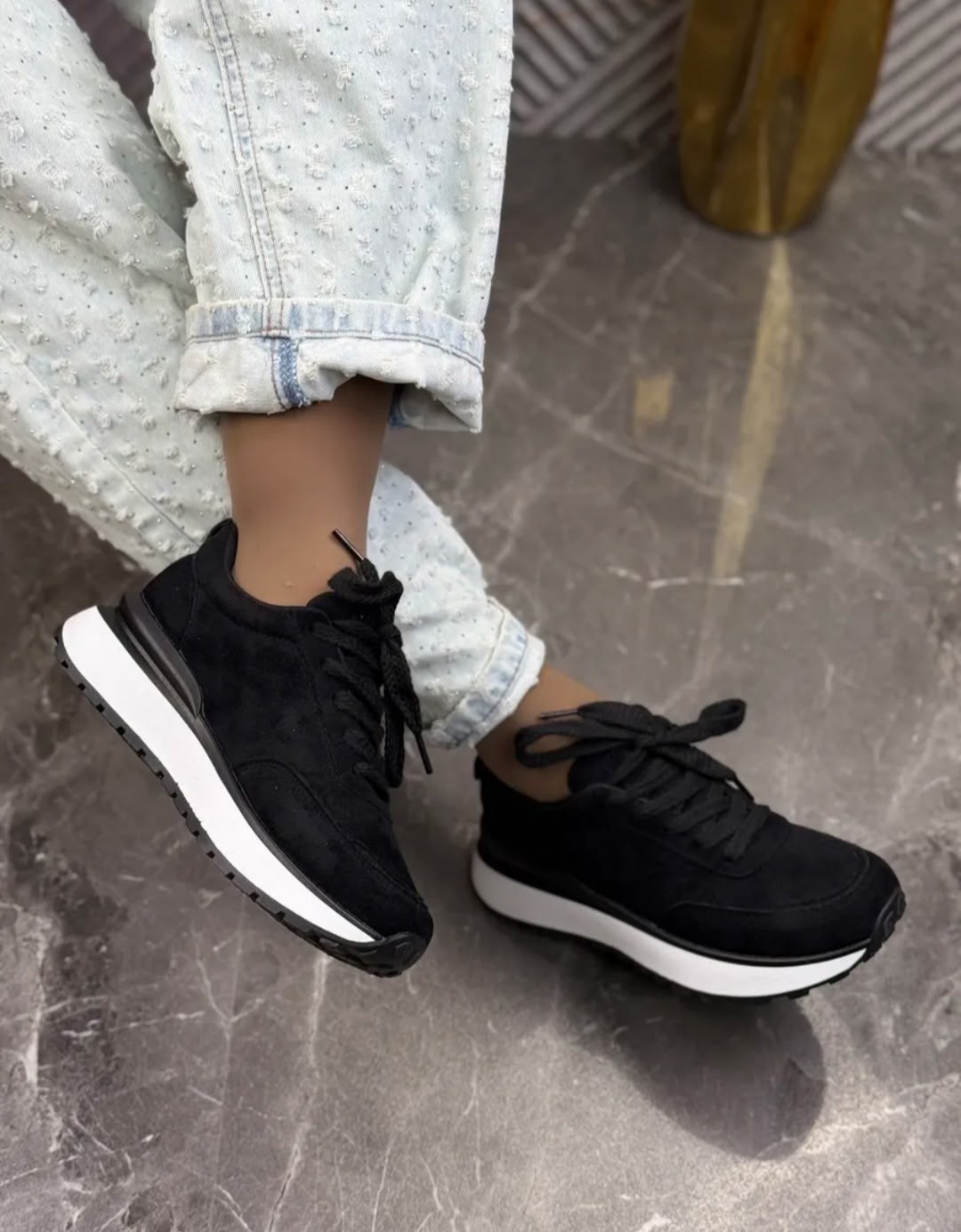 ,замшевые кроссовки,женские кроссовки, спортивная,кроссовки модные