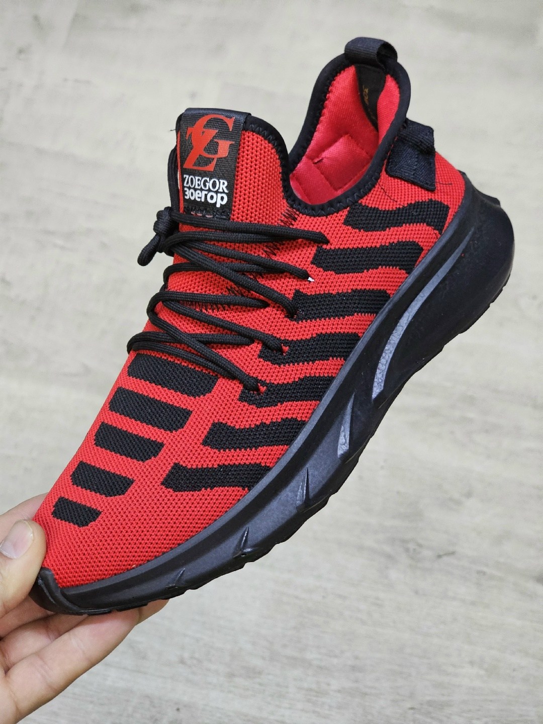 кроссовки,дышащие кроссовки,кроссовки модные,спортивная ,повседневные кроссовки