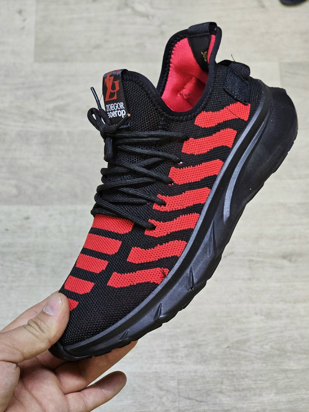 кроссовки,дышащие кроссовки,кроссовки модные,спортивная ,повседневные кроссовки