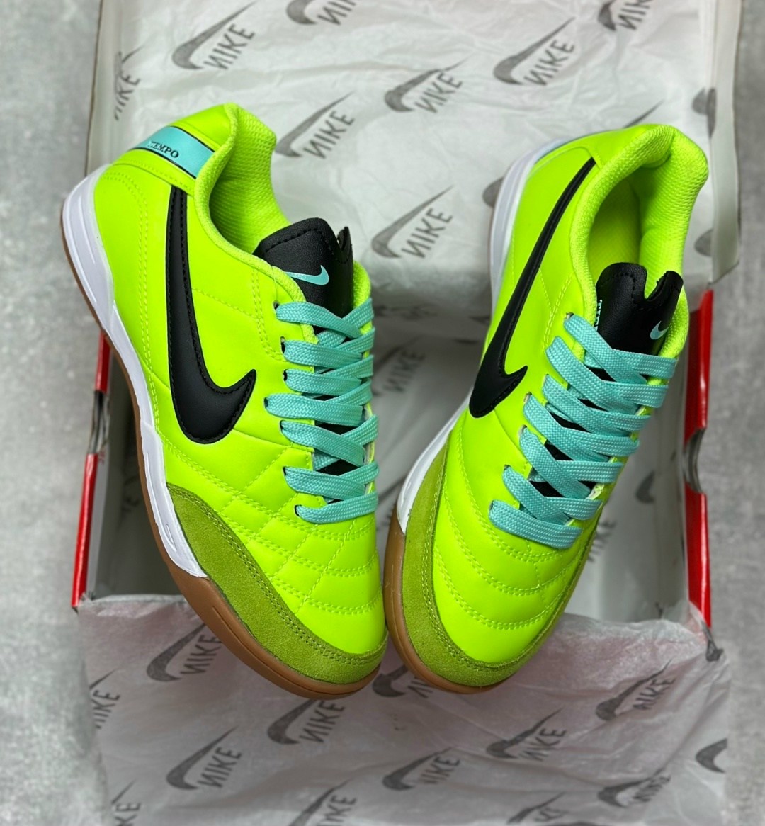 бампы найк,футбольная ,футзалка,футзалки найк темпо,найк тиемпо