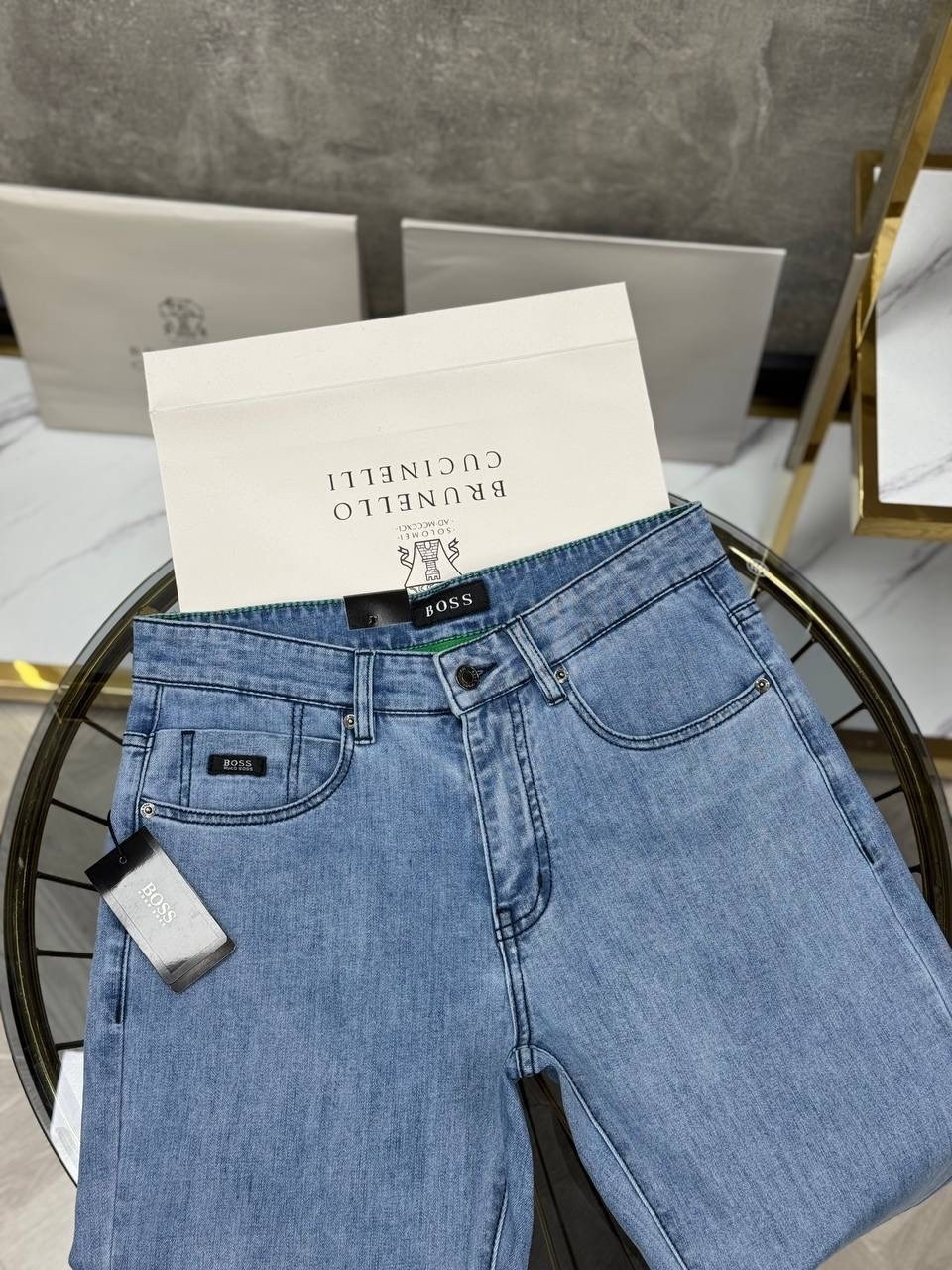 джинсы,джинсы мужские,джинсы стильные,джинсы boss,прямые джинсы