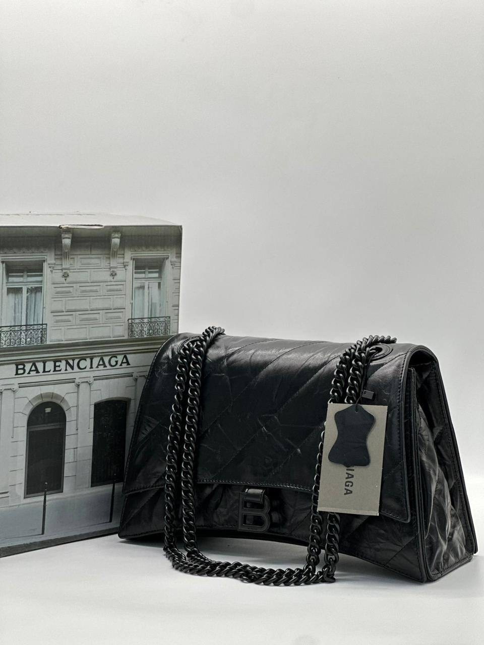 balenciaga paris 10 avenue george v,box balenciaga,balenciaga balenciaga,balenciaga paris avenue george v,модный дом баленсиага в париже