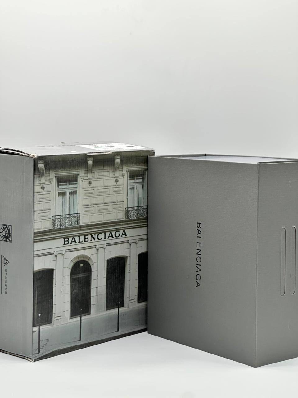 balenciaga paris 10 avenue george v,box balenciaga,balenciaga balenciaga,balenciaga paris avenue george v,модный дом баленсиага в париже
