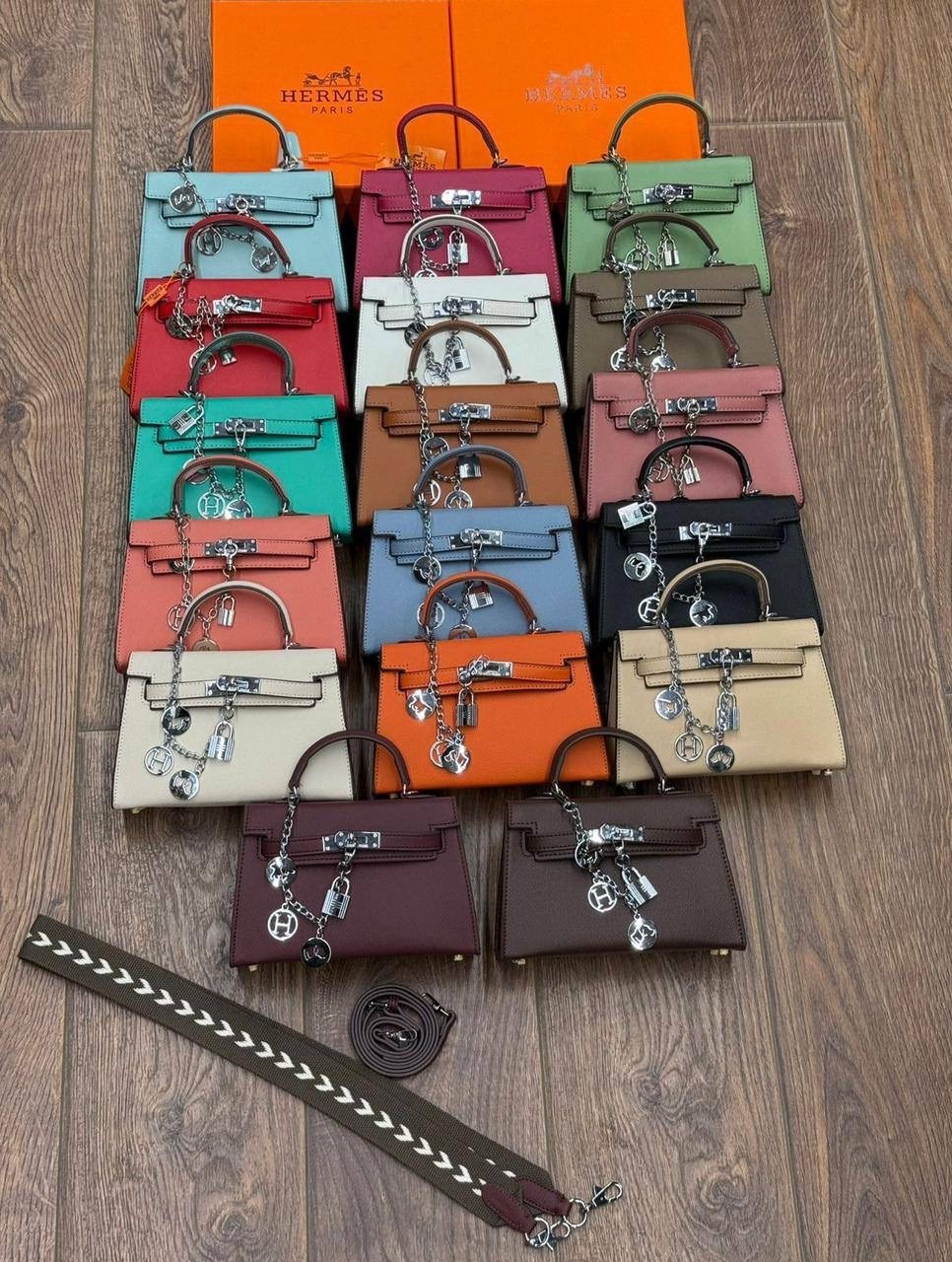 hermes kelly retourne 28 chocolate togo gold hardware,hermes kelly 20 mini sellier bag etain epsom leather gold hardware,hermes kelly 25,hermes kelly,hermes 32cm ebene tadelakt leather sellier kelly b