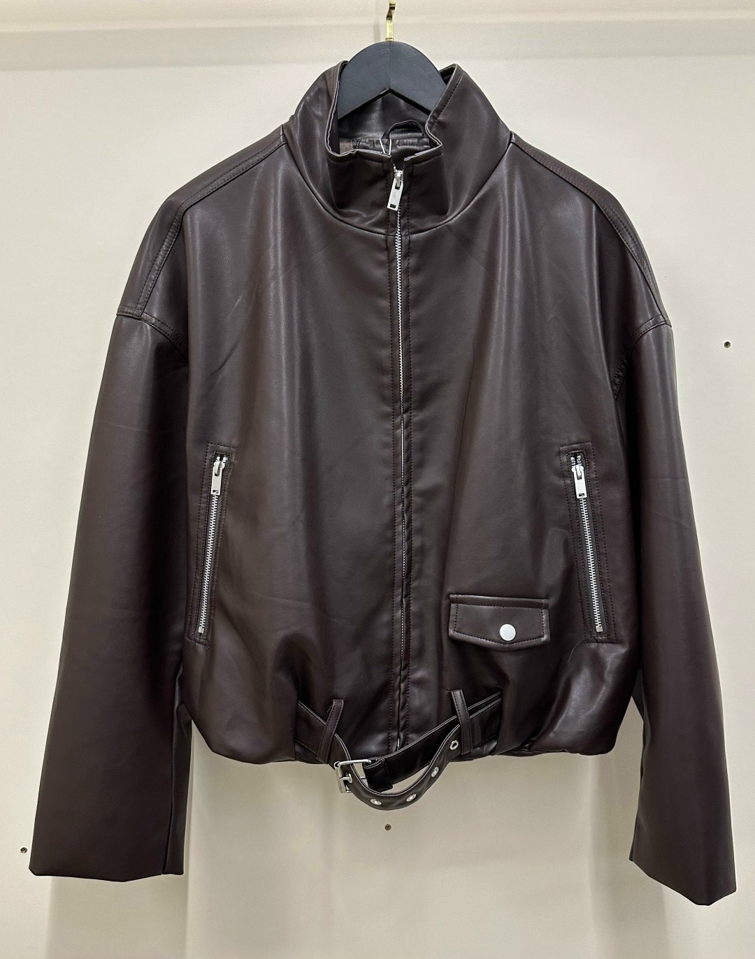 кожаная куртка,кожаная куртка yves saint laurent,женская кожаная куртка,кожаная куртка бомбер,куртка