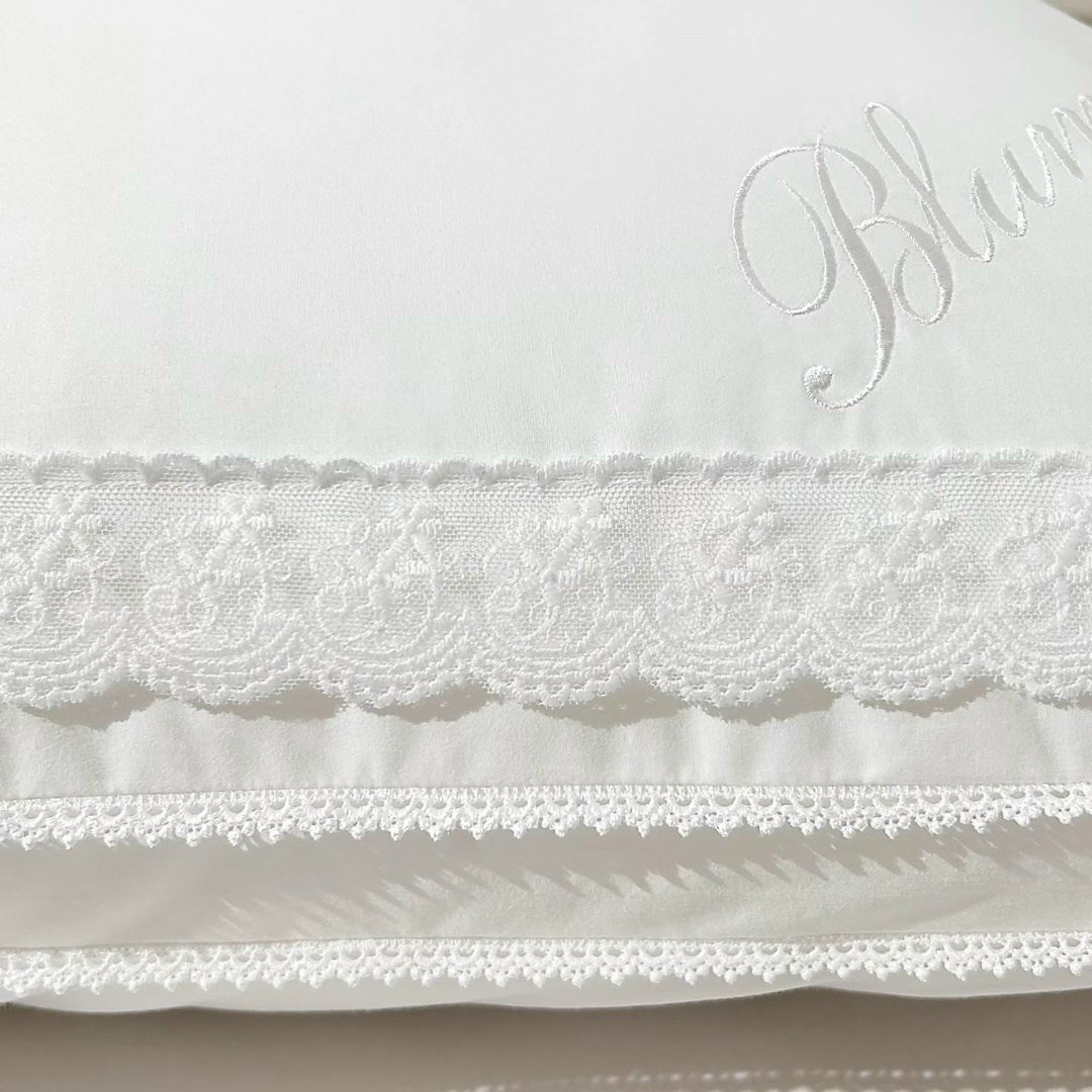 подушка la perla,комплект постельного белья blumarine,постельное белье с одеялом blumarine,подушка,шелковая подушка