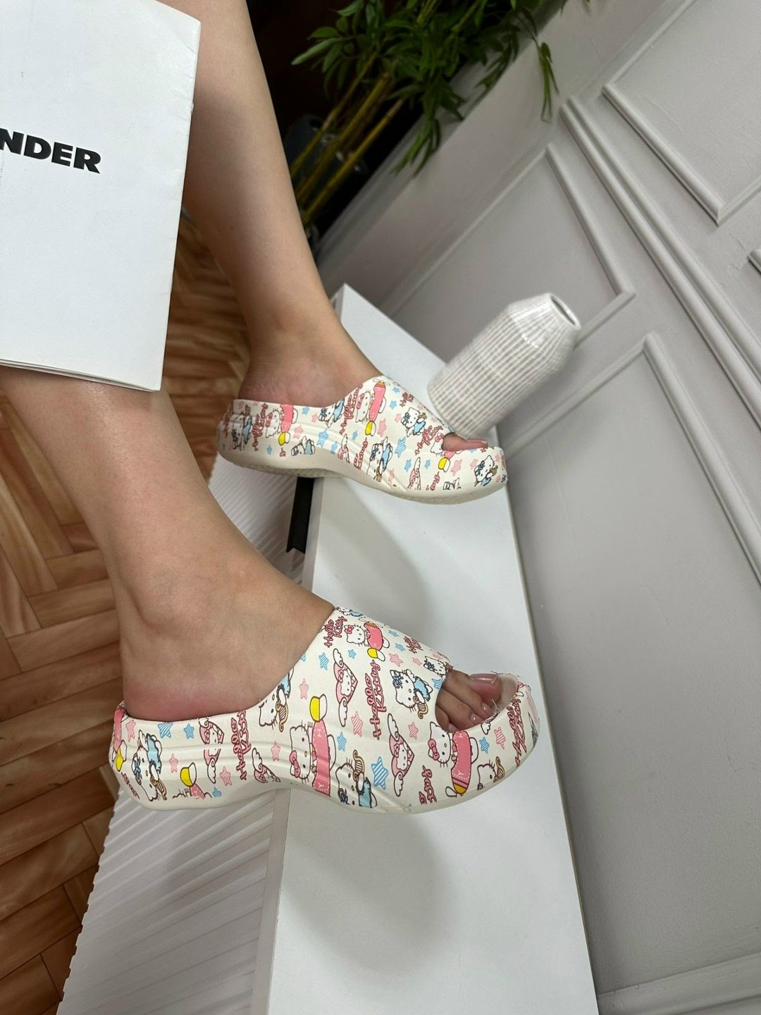 шлепанцы женские,,летние тапочки,домашние тапочки,модные тапочки