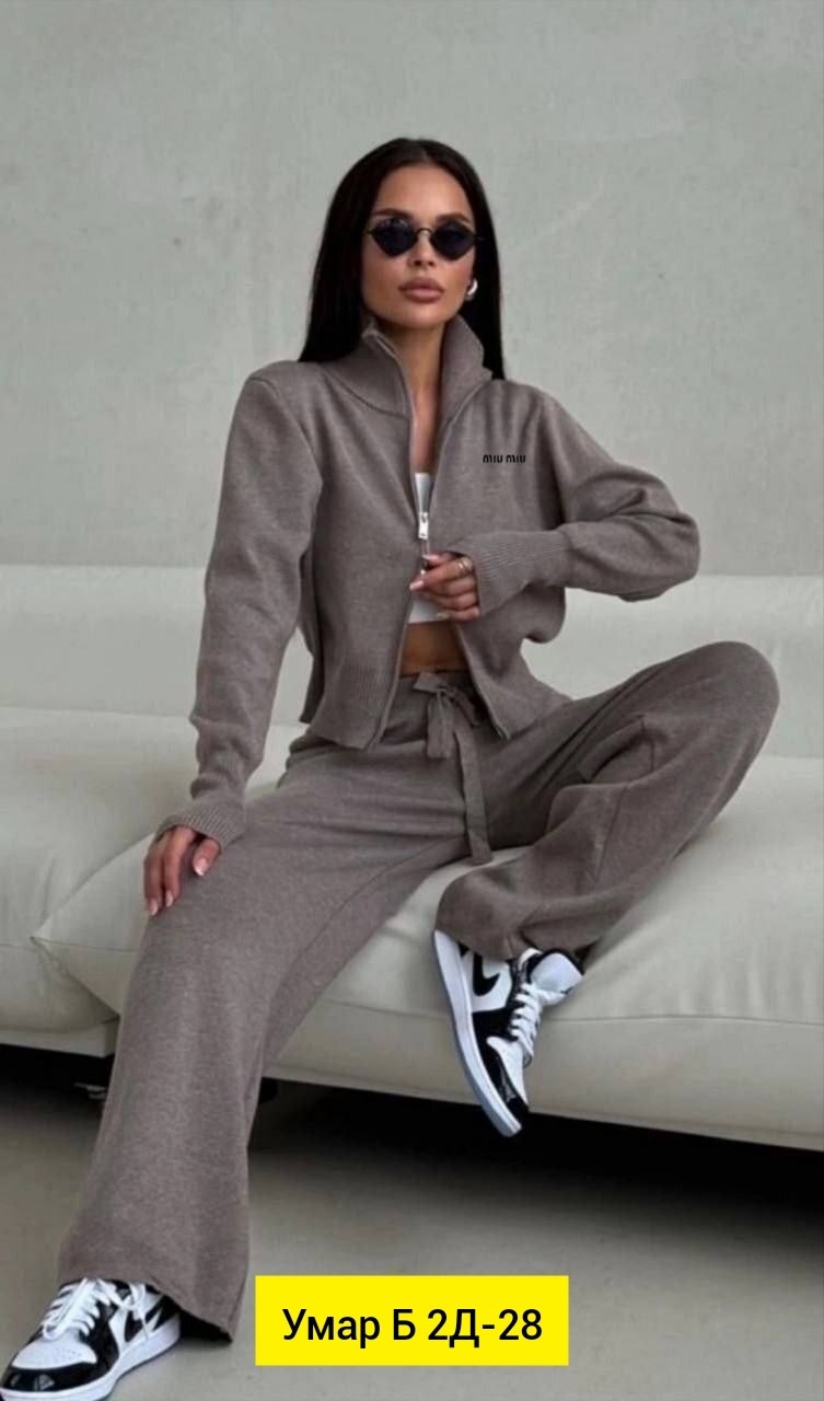 модный женский костюм,женский костюм,костюм трикотажный женский,костюм трикотажный,женский костюм двойка