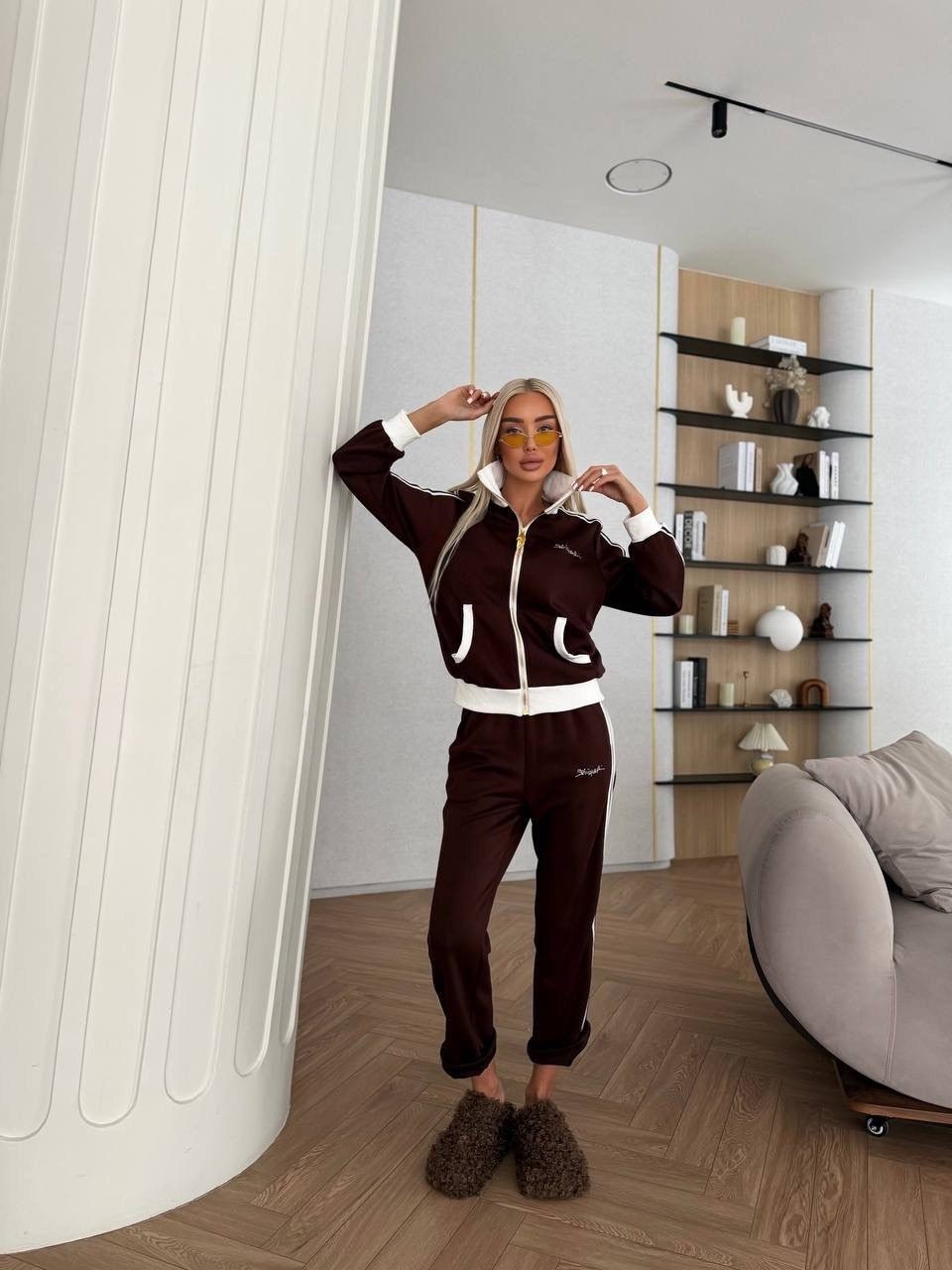 спортивный костюм,трикотажные костюмы,женский спортивный костюм,женский костюм,женская спортивная одежда