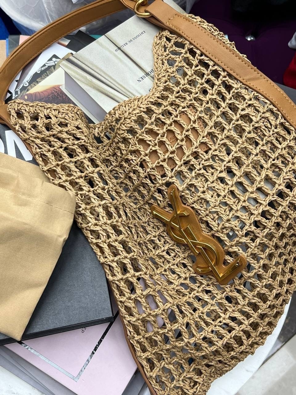 плетеная сумка,соломенная плетеная сумка,женская бежевая пляжная сумка saint laurent raffia,плетеная сумка авоська,сумка пляжная плетеная