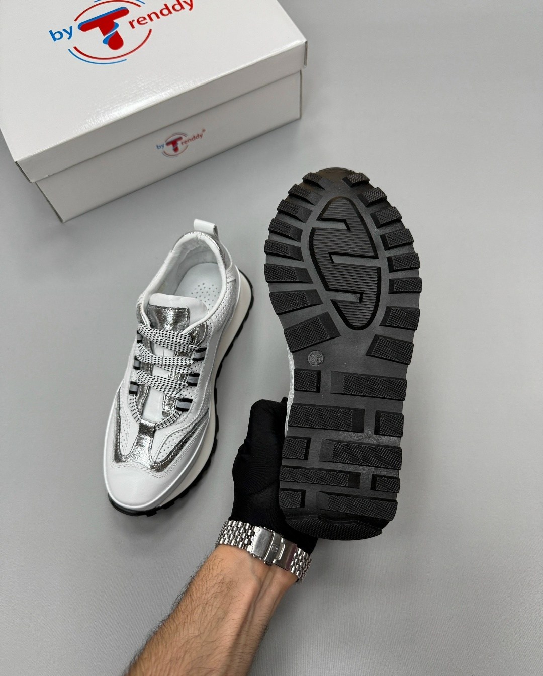 ,кроссовки brunello cucinelli,кроссовки brunello cucinelli черный,женские кроссовки,кроссовки кожаные