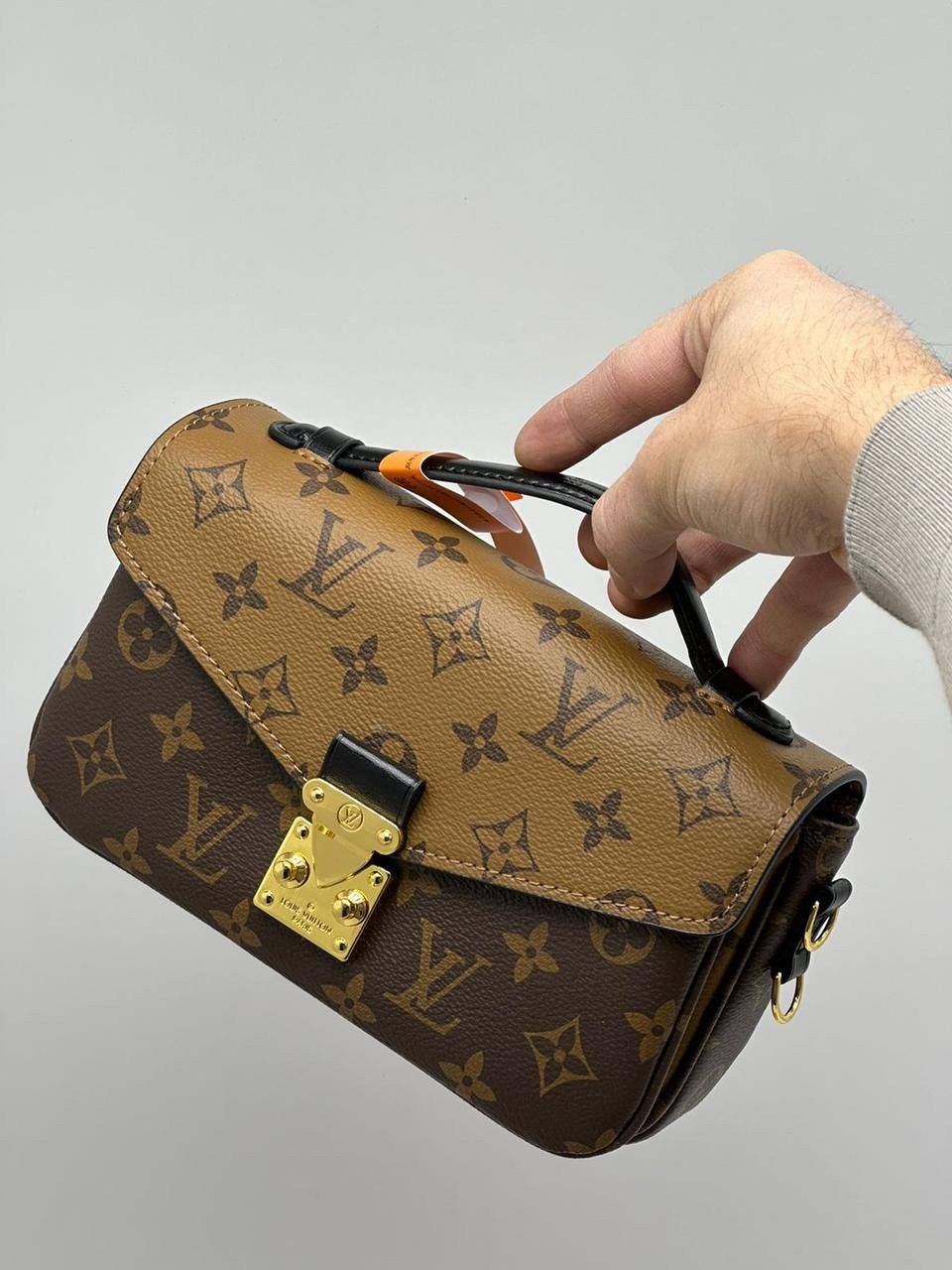сумка louis vuitton женская,louis vuitton сумка,сумка louis vuitton pochette metis,сумка louis vuitton pochette metis east west,сумка на плечо louis vuitton