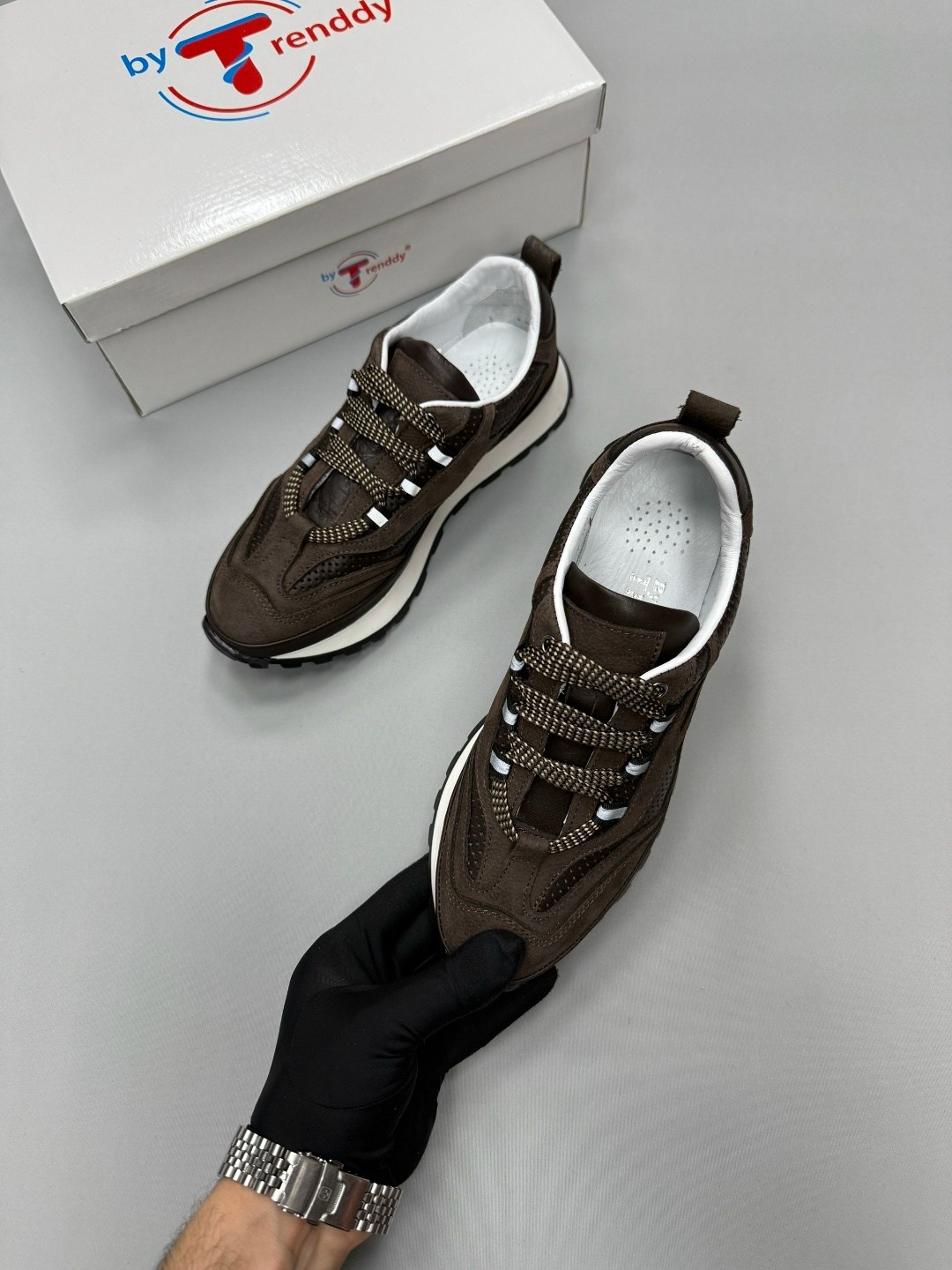 ,кроссовки brunello cucinelli,кроссовки brunello cucinelli черный,женские кроссовки,кроссовки кожаные