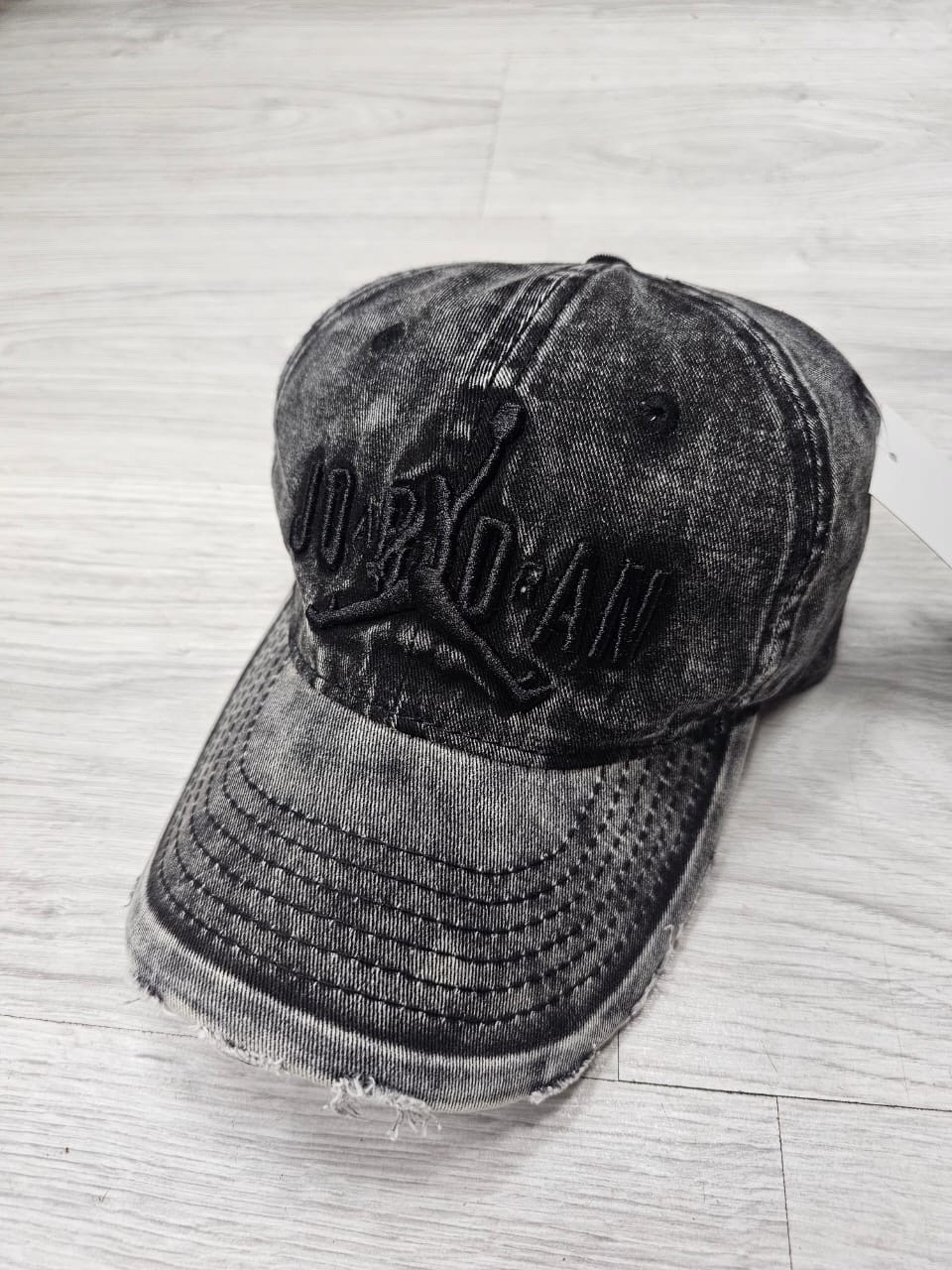 серая кепка jordan jumpman,стильная бейсболка,бейсболка женская,бейсболка,бейсболка классическая