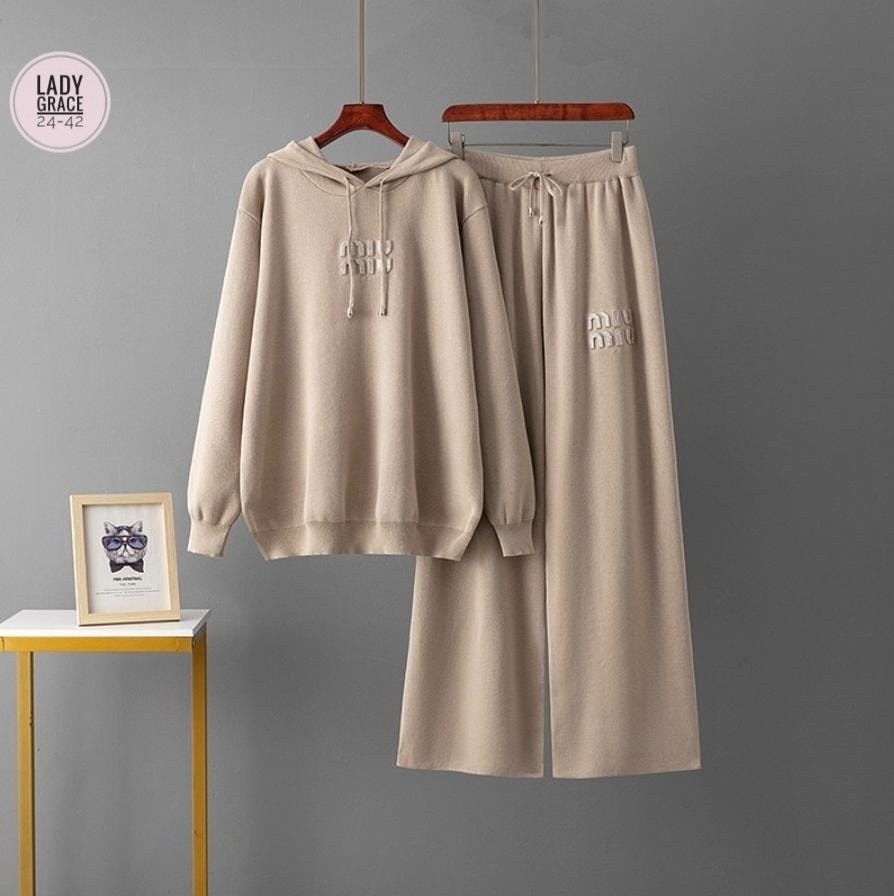 трикотажный костюм с капюшоном,женский трикотажный костюм,комплект одежды женские,костюм повседневный,трикотажные костюмы