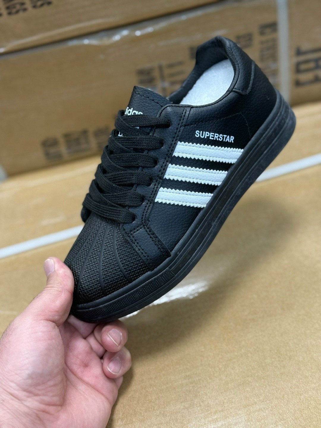 кроссовки adidas,,кроссовки мужские adidas,кроссовки женские adidas,кроссовки мужские женские adidas