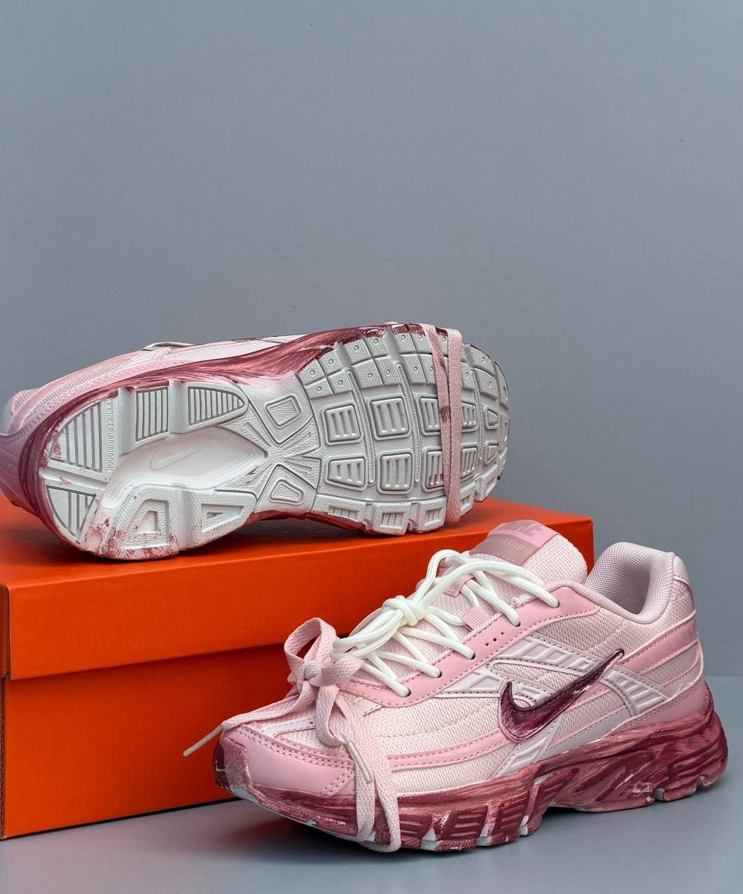 кроссовки женские nike initiator pink,кроссовки для женщин nike initiator pink,розовые кроссовки,кроссовки nike женские,кроссовки nike initiator 'y2k pink custom'