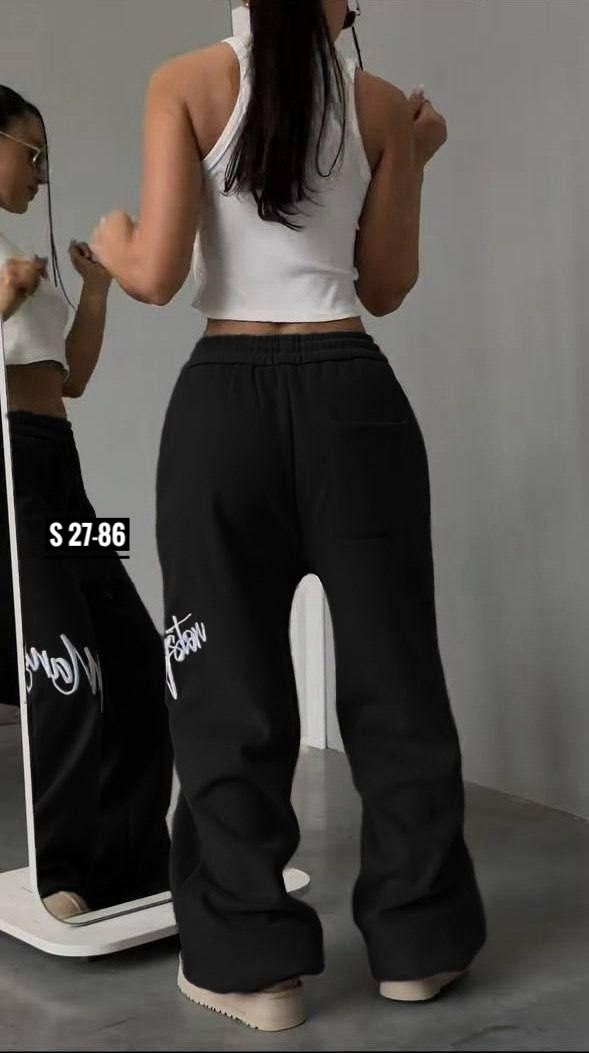 женские спортивные штаны,спортивные штаны,спортивные штаны широкие,брюки спортивные,женские уличные спортивные брюки zoki с надписью