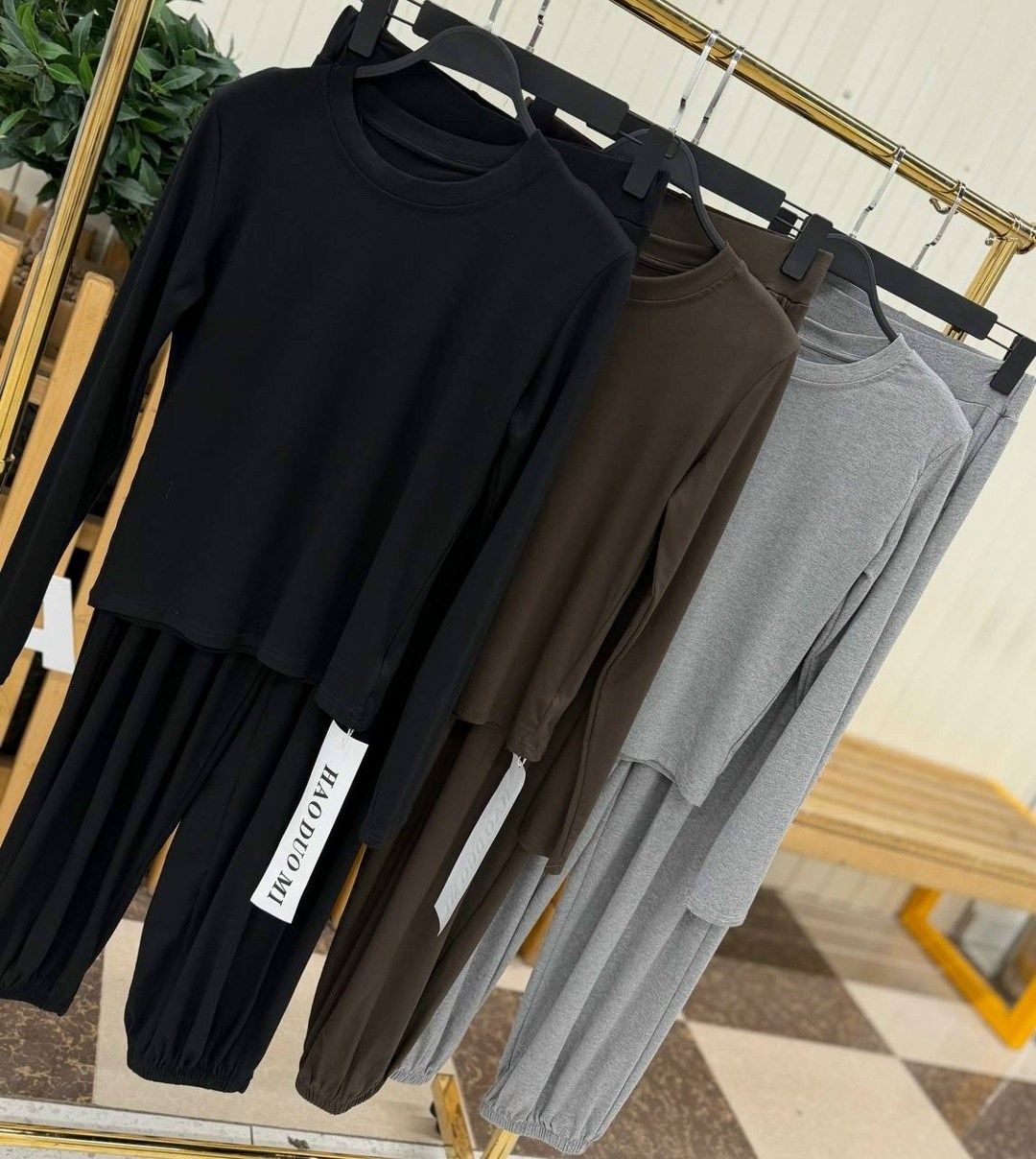 брюки широкие,брюки «палаццо»,образ с брюками палаццо,бордовый