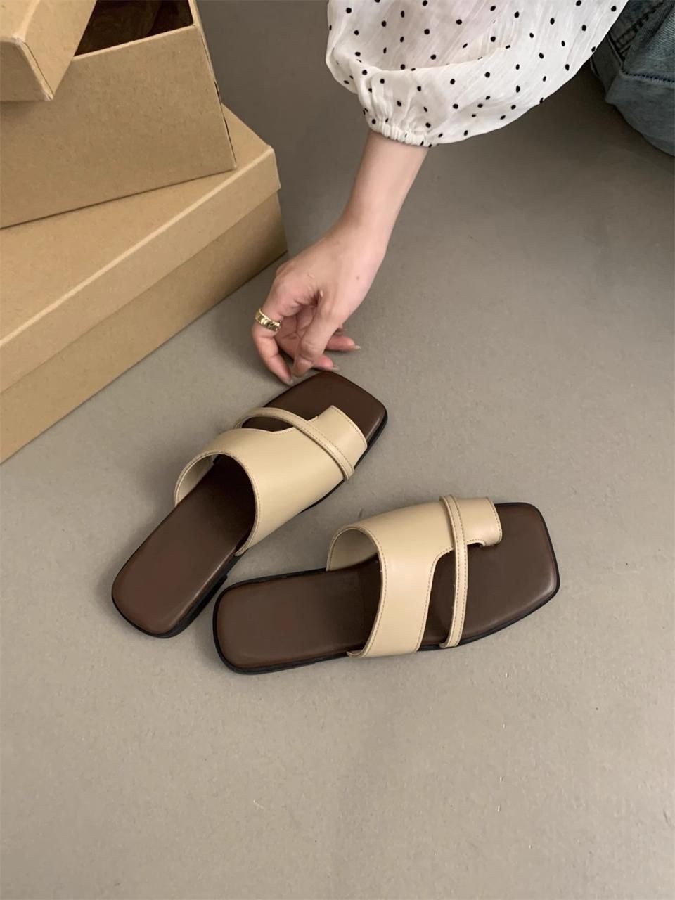 шлепанцы женские,,шлепанцы женские летние,модные шлепанцы,сандалии на плоской подошве